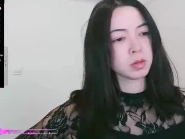 luckrose on Chaturbate