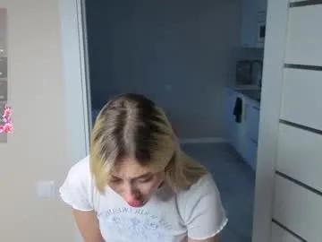 luna_licks — Goal: sensualy licking my finger<3 Hey! I'm Olivia #cute #18 #shy #new #teen [20 tokens remaining]