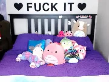 mackenziewolfe on Chaturbate