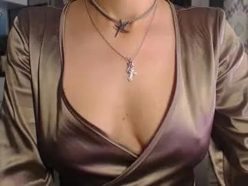 mariana_mur —  #longlegs #pantyhose #cute #plug #dance #pussy [14986 tokens remaining]