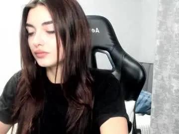 molly_ww — Good evening, come meet me.  OFF TOP. Let's talk, dance, or just spend time together #pvt #shy #new #18 #girlnextdoor #tits [854 tokens left]