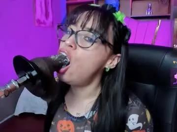 rosie_jhons on Chaturbate