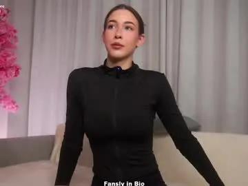 signehinz on Chaturbate