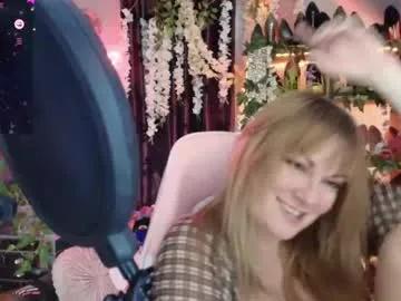 Freechat solesticia on Chaturbate