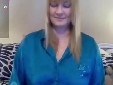 Freechat solesticia on Chaturbate