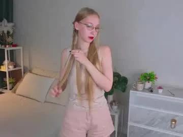sonleduc — GOAL -  A lot of kisses for u! Hello! Im Eliza #18 yo and pretty #new here. A little bit #shy but also very curious girl. Lets start it together! #young #blonde [15 tokens remaining]