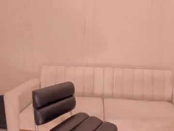 Freechat sunnyrivers_ on Chaturbate