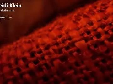 Freechat wakehimup on Chaturbate