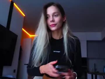 Freechat whitebanny on Chaturbate