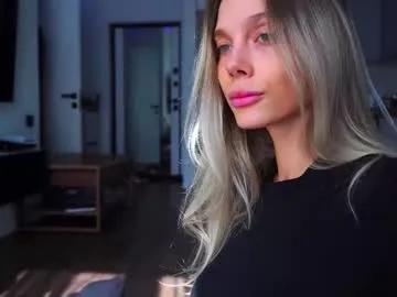 Freechat whitebanny on Chaturbate