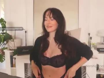 Freechat worshipbrielle on Chaturbate