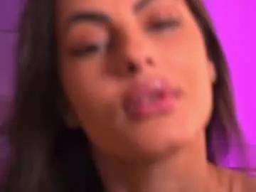 Freechat yasminaluna on Chaturbate