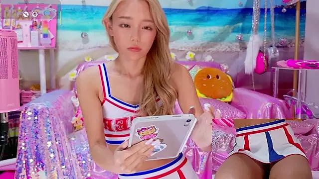 -LOCOMOCO- on StripChat