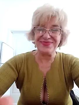 52MiaLove02 on StripChat