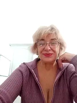 52MiaLove02 on StripChat