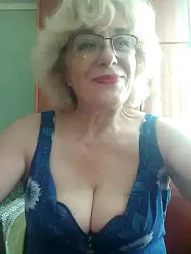 52MiaLove02 on StripChat