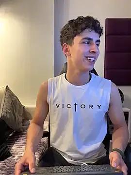 AdrianRinaldi — completly naked 4u