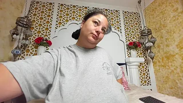 AleshaArabian on StripChat