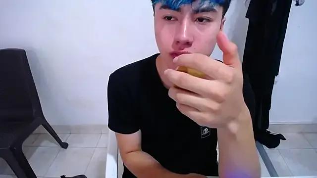 AlexanderCollman on StripChat