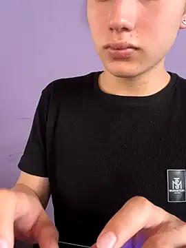 AlexanderCollman on StripChat