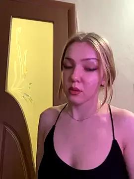 Freechat AlexandraXKitty on StripChat