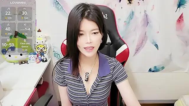 StripChat Alina10932 is Freechat Alina10932 — QV Look at the cleavage