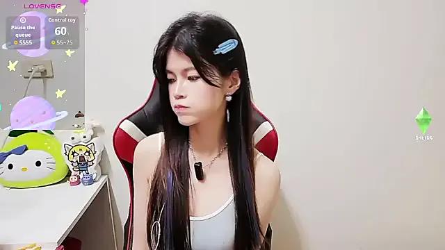 Alina10932 on StripChat