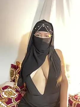 Amyraa_ on StripChat