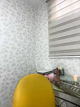 Amyraa_ on StripChat