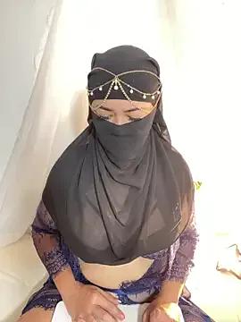 Amyraa_ on StripChat