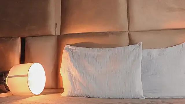 Freechat angelinepossy on StripChat