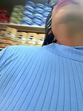 Angie_e on StripChat