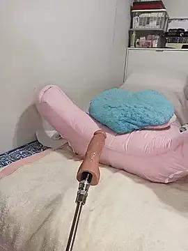 Freechat babyariane on StripChat