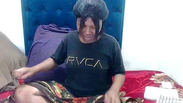 BUNNYCHOWX28 — Freechat on StripChat