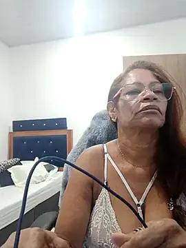 BustyMilf_ on StripChat