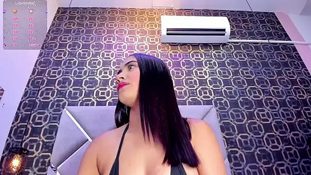 CherryBlossom23 on StripChat