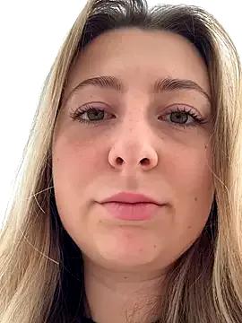 curvyflawless on StripChat