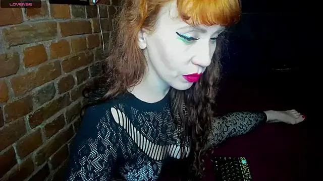 Cutiee_Alicee on StripChat