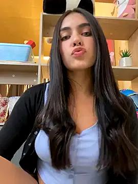 Freechat DaphneUwu on StripChat