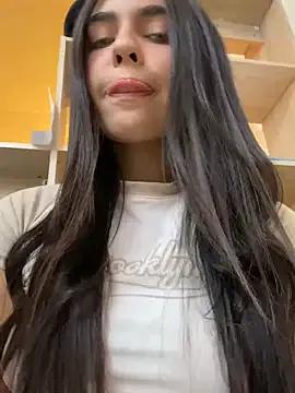 Freechat DaphneUwu on StripChat