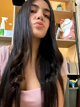 Freechat DaphneUwu on StripChat