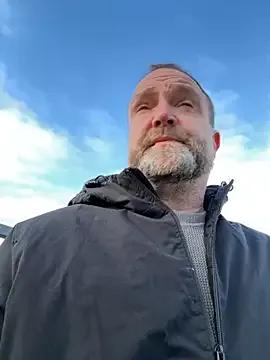 Dilfcam101 on StripChat