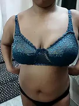 Disha_33 — Leg oil show