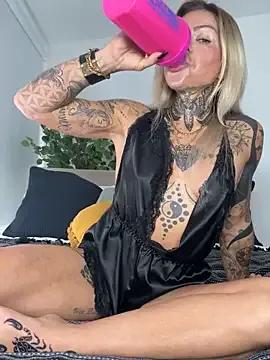 StripChat Divina_X_ is Freechat Divina_X_ — Free Boobs 10 Min.