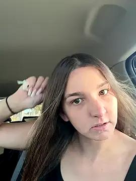 DoriDeluxe66 on StripChat