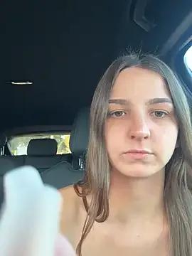 DoriDeluxe66 on StripChat