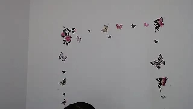 dulcenia_rose on StripChat