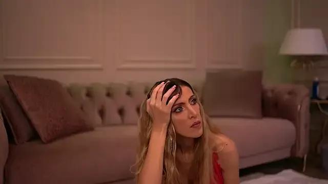 EllaBlake on StripChat