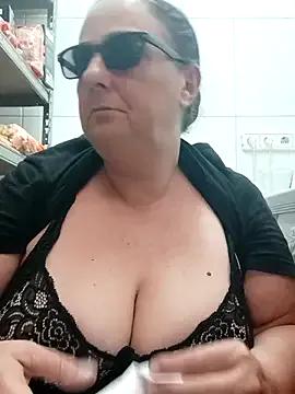 Freechat eroticjessitop on StripChat