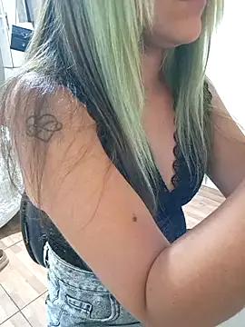 euahotmarii20 on StripChat